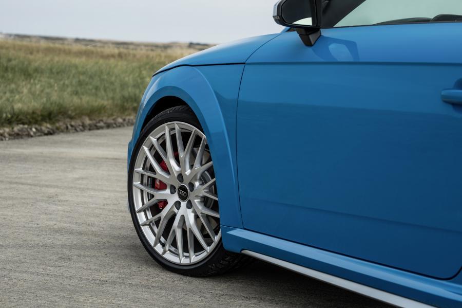 Детали экстерьера Audi TTS Coupe (8S) 2018 года  (WW) (фото 178 из 254)